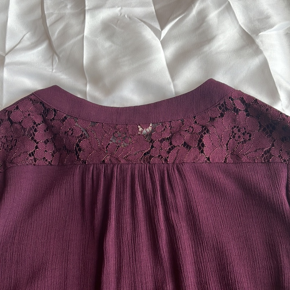 Knox Rose blouse with lace bell sleeves. - Picture 7 of 8